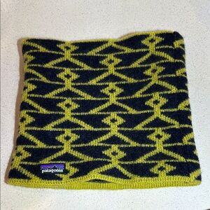 Patagonia Black and Yellow Patterned Neck Warmer